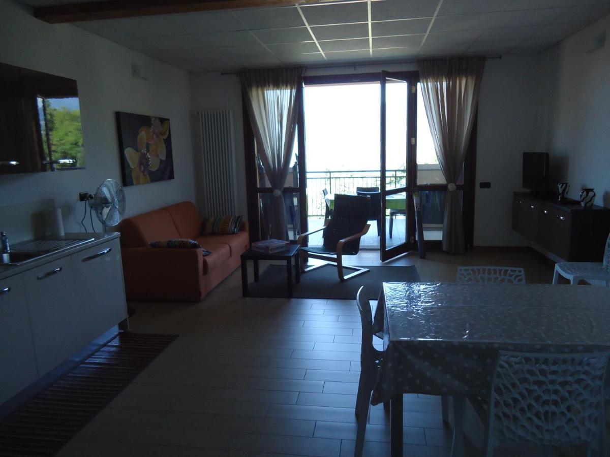 Piscina E Vistalago Crocemenaggio Cir 013145-00318 エクステリア 写真